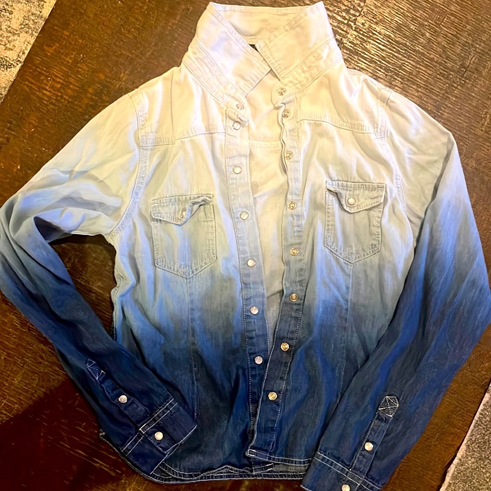 Women’s ombré denim button up shirt